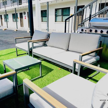 The Moose #6 - Modern Luxe Studio With Free Parking & King Bed เมมฟิส ภายนอก รูปภาพ